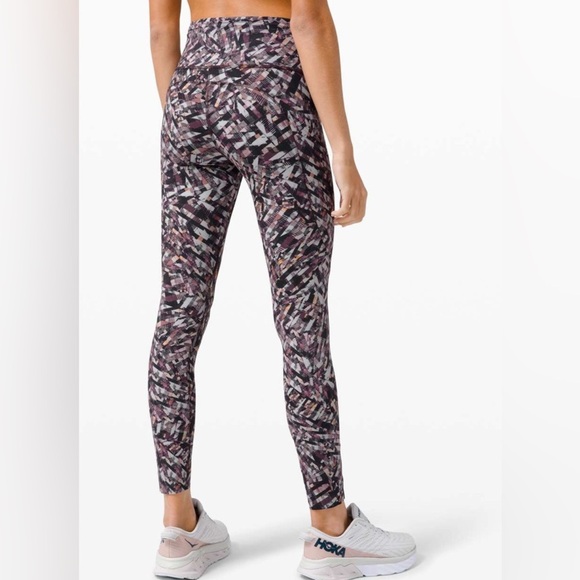 LULULEMON - Fast and Free Tight II 25" *Non-Reflective Nulux
Kaleidoscopic Pink - Picture 2 of 11
